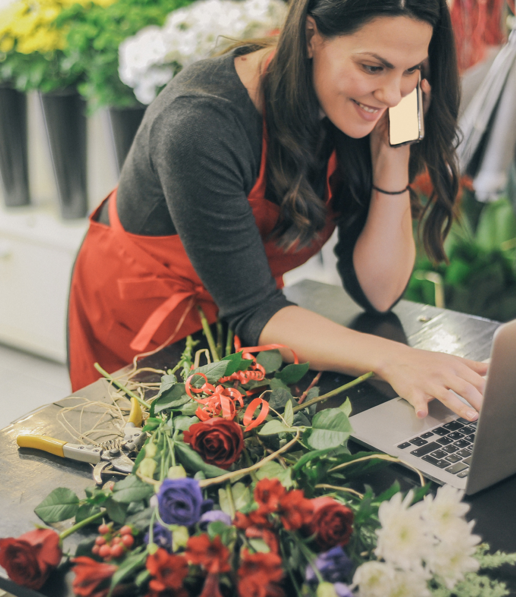 florist on laptop